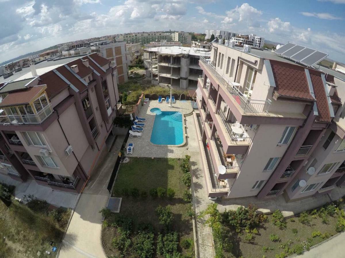 Anfid Apartments Burgas Extérieur photo